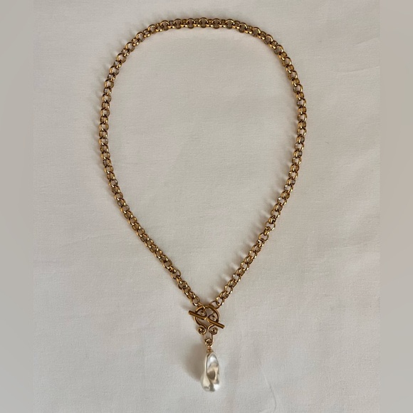 Baroque Toggle Clasp Pendant Stainless Steel Necklace 18k Gold Plated. - Picture 5 of 5